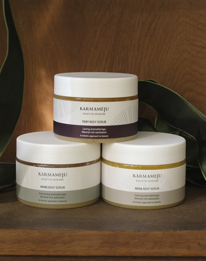 Karmameju - Foxy Salt Body Scrub - 300 ml. 